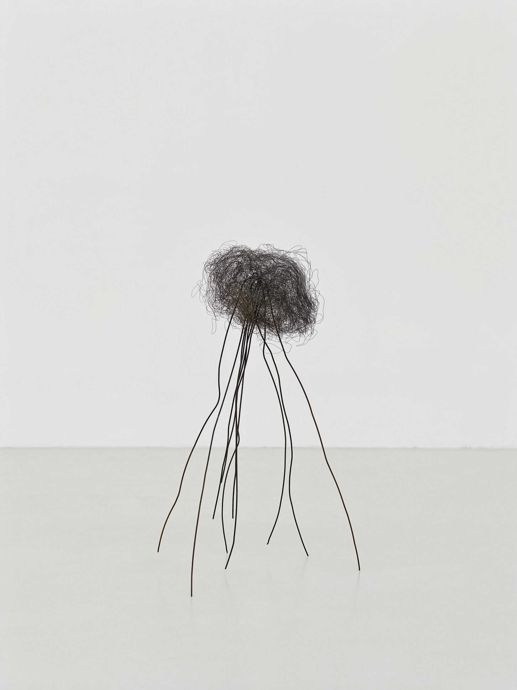 „Balance“, 2015, Eisendraht, 83x30x20 cm